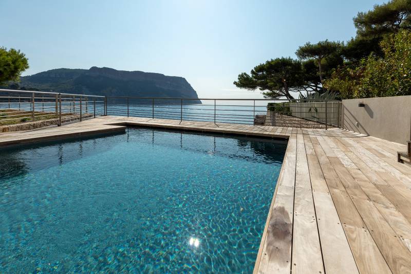 Vente et installation de piscine sur-mesure à Aix en Provence