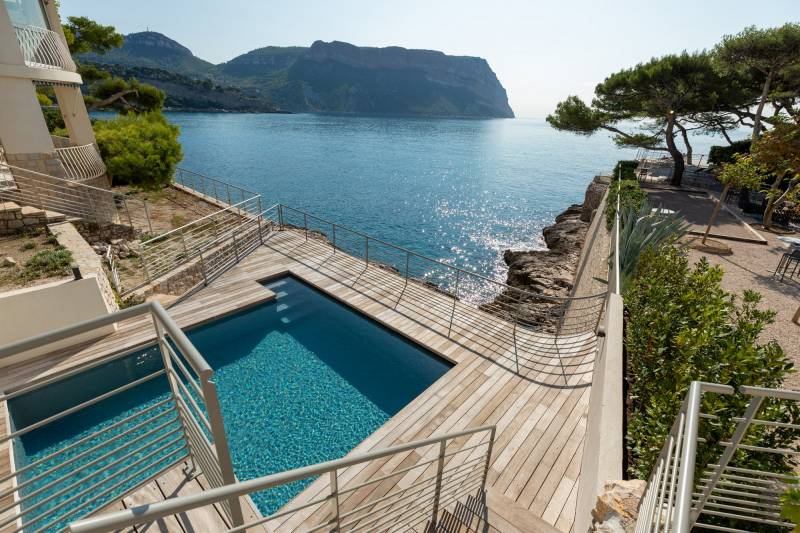 Petite Piscine sur mesure 5,50m x 4,60 m à Cassis